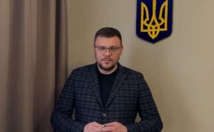 Дружина директора НАБУ виявилась пов’язаною з кримінальним угрупованням, яке розшукується бюро