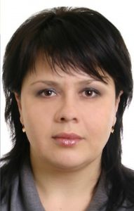 Начальниця ЖКГ Печерська Олена Шемеляк розкошує: два нові Toyota RAV-4 за 3,4 млн грн під час війни