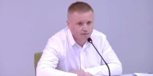 СБУ провела обшуки в ексдетективів НАБУ, які перейшли на роботу в «Укрзалізницю»