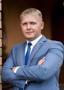 Депутат Зеленський купує квартири та Lexus під час війни: нова нерухомість в Івано-Франківську за 1,5 млн