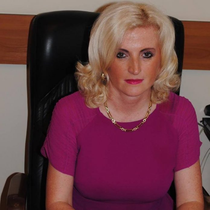 Митник без дому й авто, але з мільйонами в родині: в.о. Рівненської митниці Ярослав Скоромний живе в маминій квартирі та їздить на «подарунковому» Mercedes