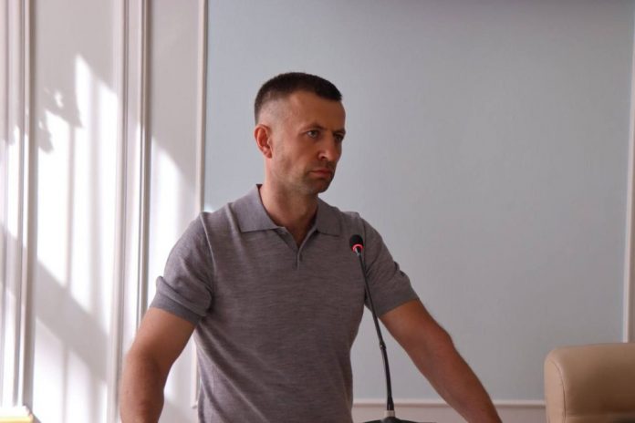 Прокурори Чуб, Фільчаков і Бєлоусов “випросили” нагородні Glock, але ховають їх від НАЗК