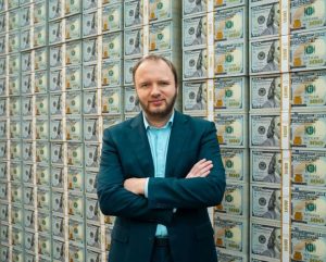 Бізнесмен Тарас Плешков співпрацює з людьми зрадника Медведчука і заробляє мільярди на державних тендерах для військових